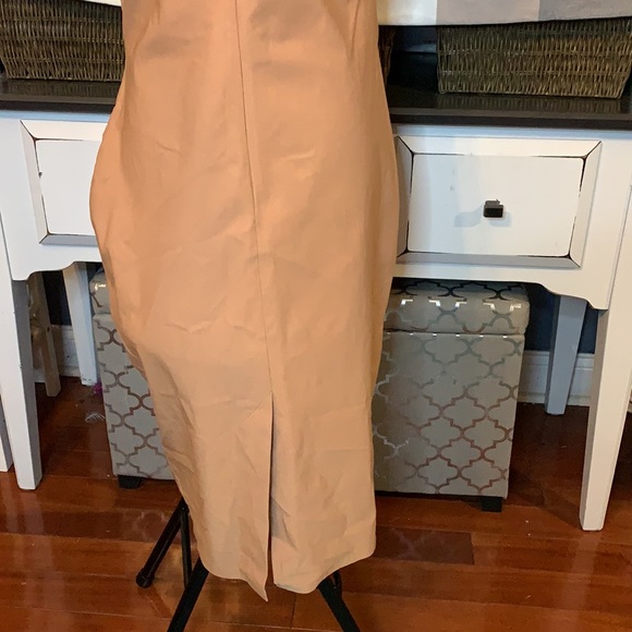 MUCXXN Camel Sleeveless Dress w/Ruching Sz 3X, EUC - Picture 8 of 10